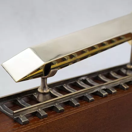 Сувенир «Золотой костыль» МП-41518