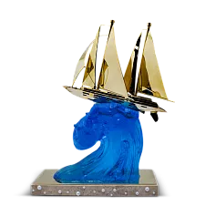 Подарочная инсталляция «Держать курс!»